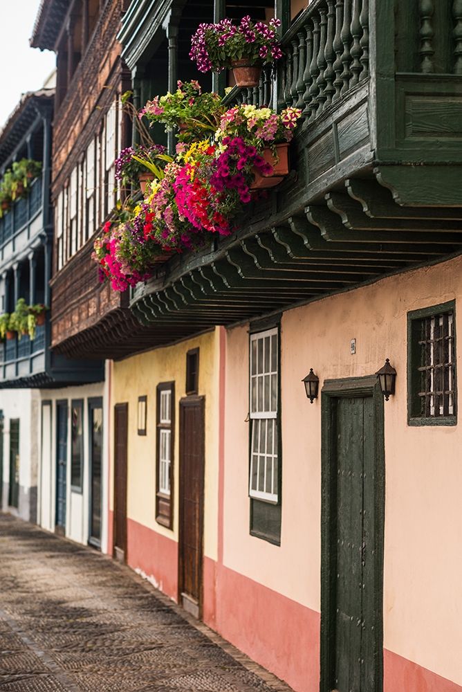 Canary Islands-La Palma Island-Santa Cruz de la Palma-traditional Canarian house balconies